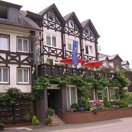 Hotel Zur Winzergenossenschaft Ernst Bagian luar foto