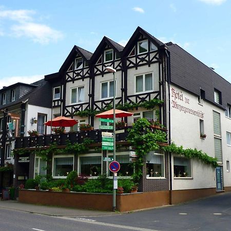 Hotel Zur Winzergenossenschaft Ernst Bagian luar foto